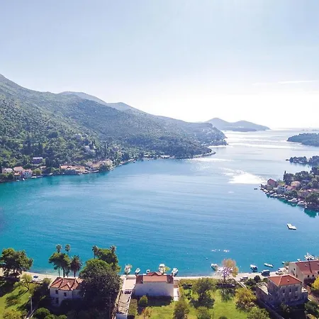 Two-bedroom Holiday In Dubravica Сasa de vacaciones