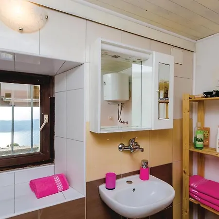 Two-bedroom Holiday In Dubravica Сasa de vacaciones