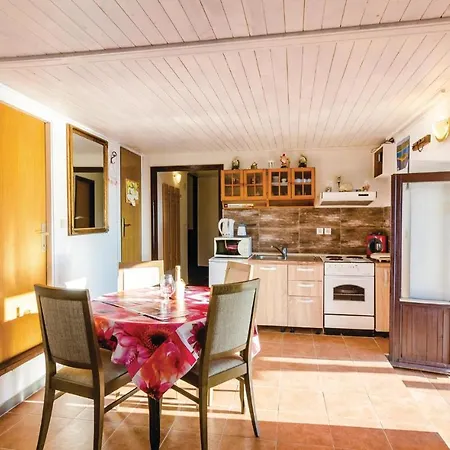 Two-bedroom Holiday In Dubravica Сasa de vacaciones Dubravica (Dubrovnik)